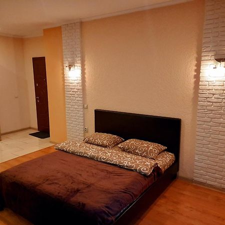 Залізнична 49 "Хочу Цю!" Apartamento Ivano-Frankivsk Exterior foto