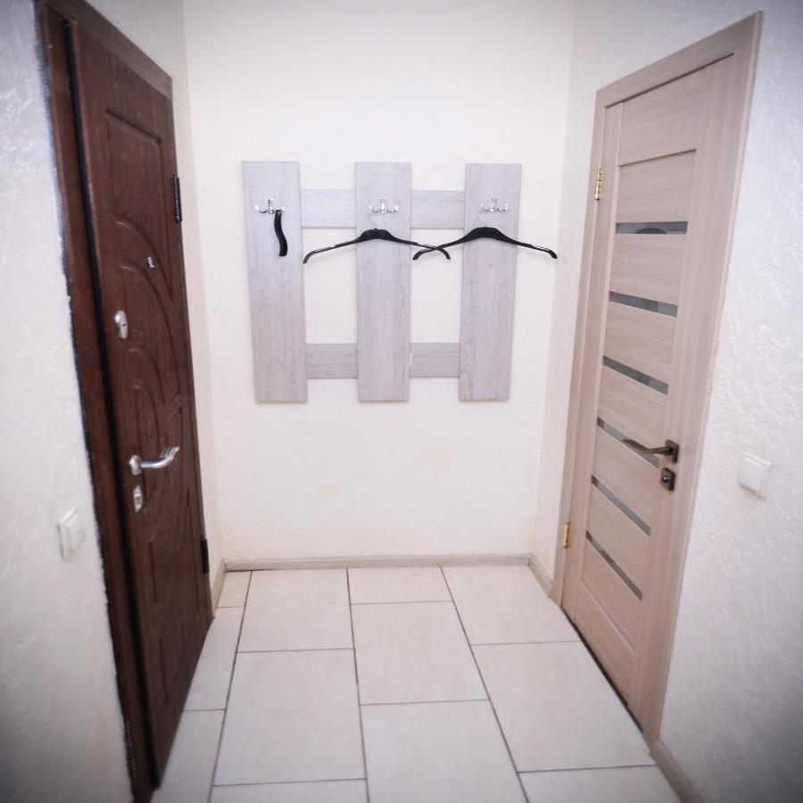 Залізнична 49 "Хочу Цю!" Apartamento Ivano-Frankivsk Exterior foto